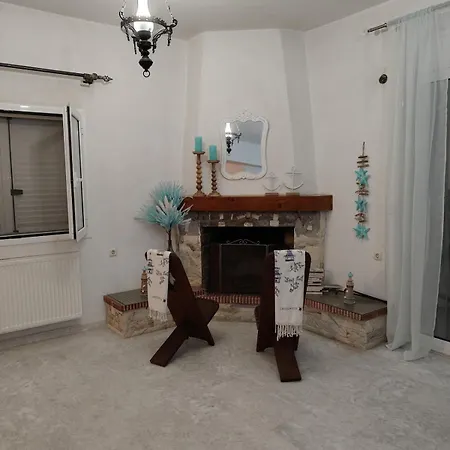 Helen's House In Loutra * Corinto