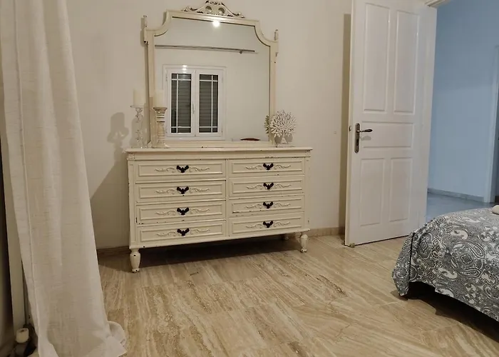 Helen's House In Loutra Casa de Férias *