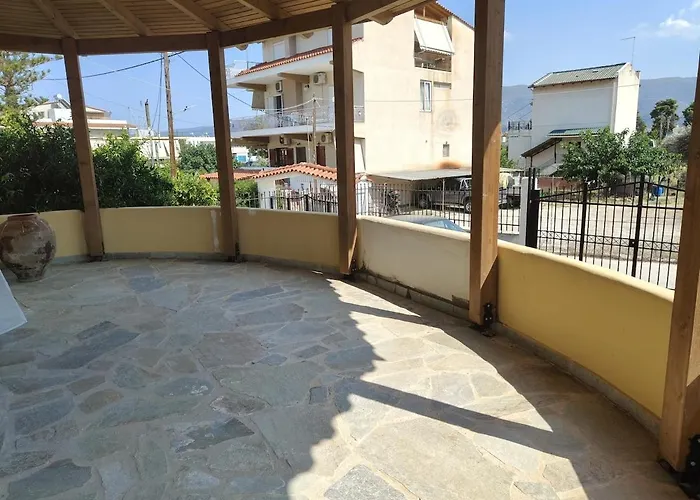 Casa de Férias Helen's House In Loutra *